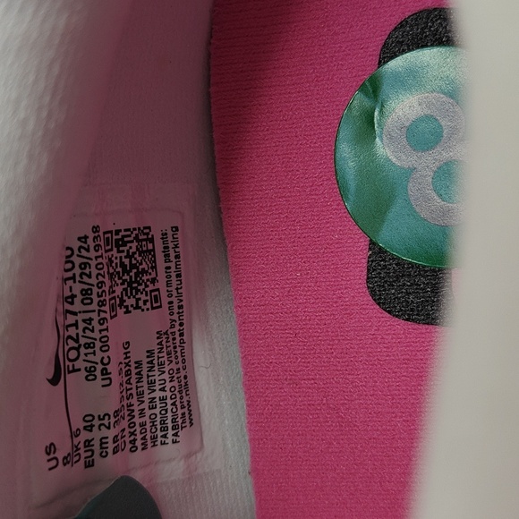 Women's Nike Sabrina 2 Ep White and Pink Sneakers - Picture 7 of 7